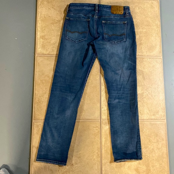 American Eagle outfitters/30/ 32 size/blue jeans - Picture 2 of 2